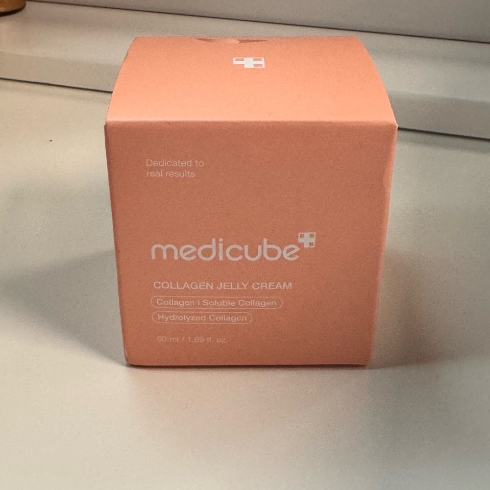 Medicube Collagen Jelly Cream - Peach